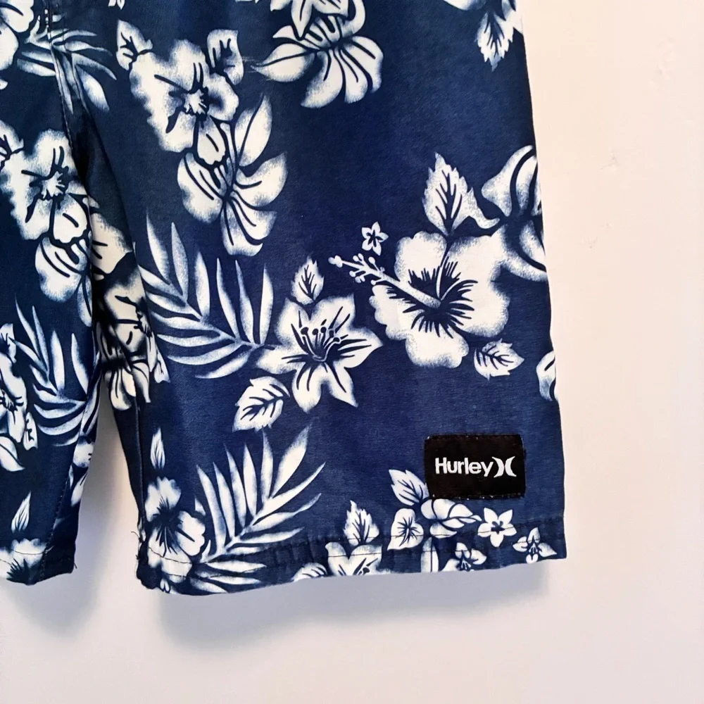 Hurley Boy's Floral/ Stripe Printed Board Shorts Swim Trunks Set of 2 Size S